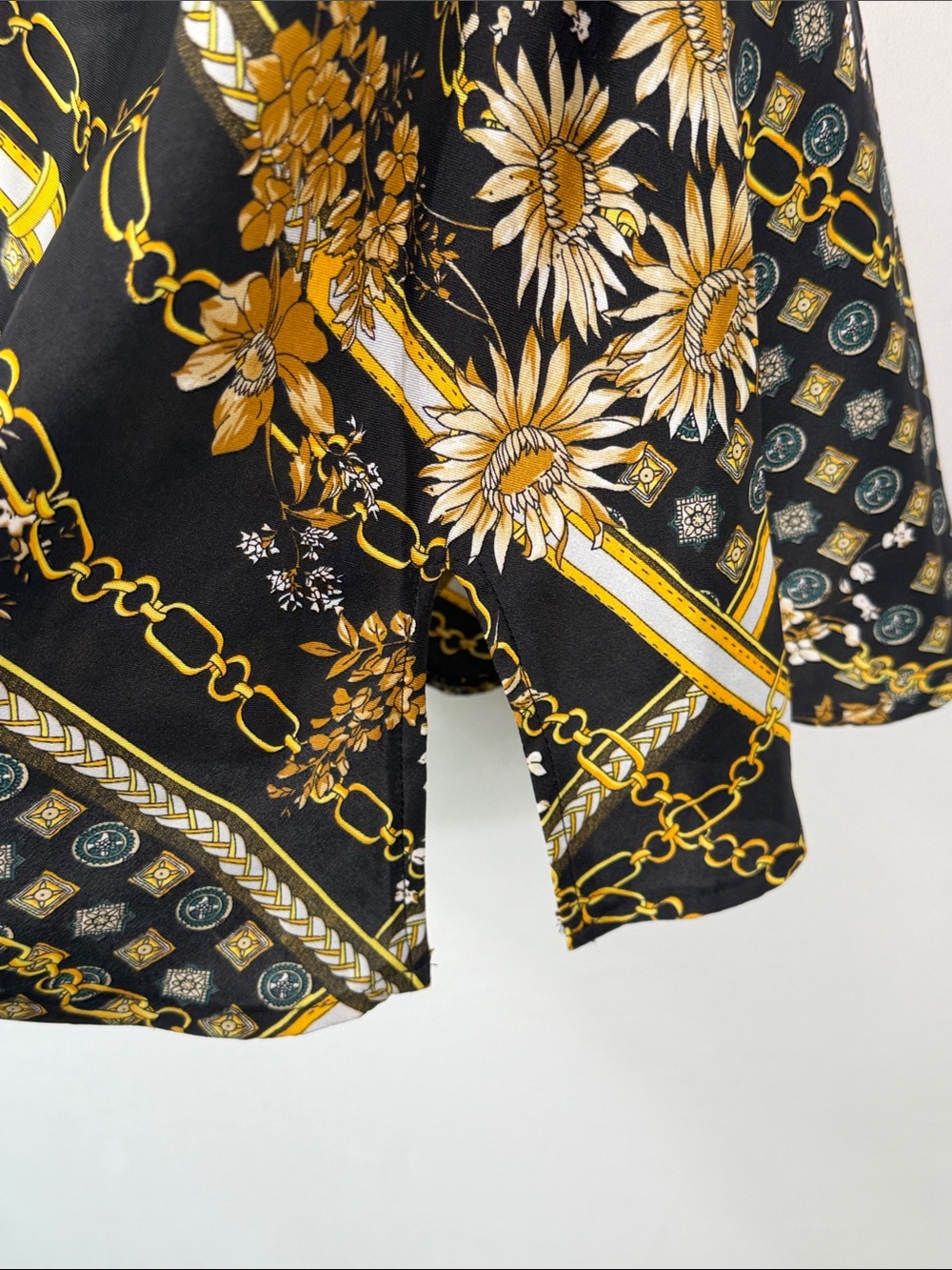Princess Polly Lucci Mini Black & Gold Floral Chain Print Dress. Size 2. NWT - Picture 4 of 8